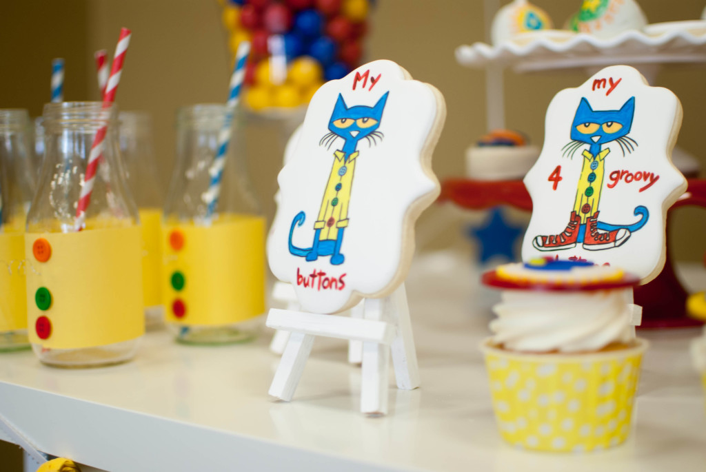 Pete the Cat and his four groovy buttons birthday party