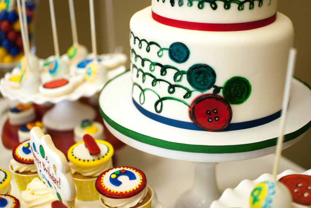 Pete the Cat and his four groovy buttons birthday party